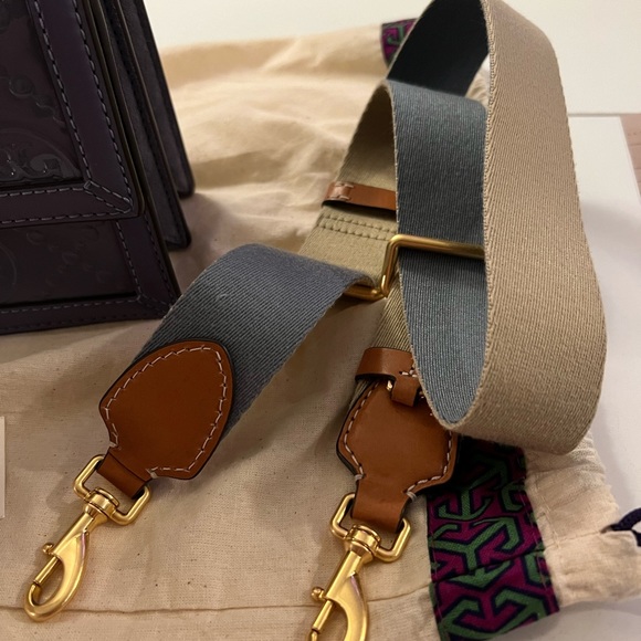 *SOLD* Tory Burch Monogram Patent Embossed Small Shoulder Bag - Picture 8 of 11